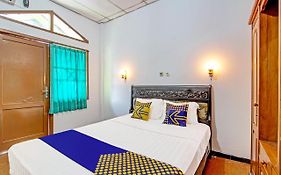 Spot On 91471 Syariah Wisma Uin Walisongo Semarang 2*